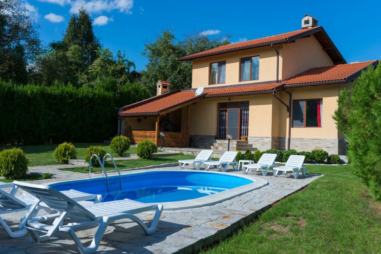 Guest House Beniart Vetrintsi Екстер'єр фото